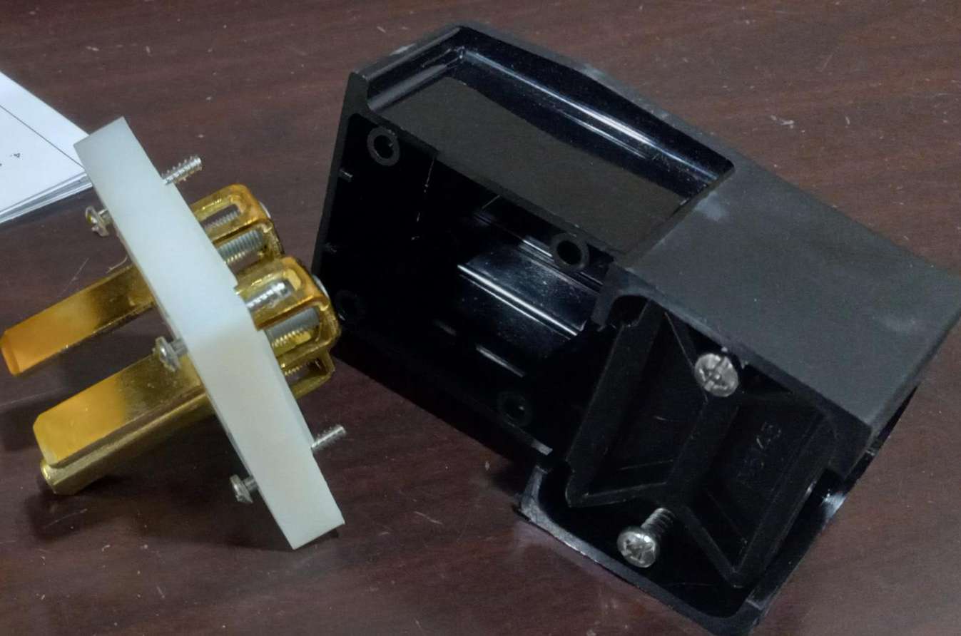 HUBBELL WIRING DEVICE-KELLEMS HBL9331, Straight Angle Plug, 30A, 6-30P, 7500W, 250V, Black, Pack of 1, In stock