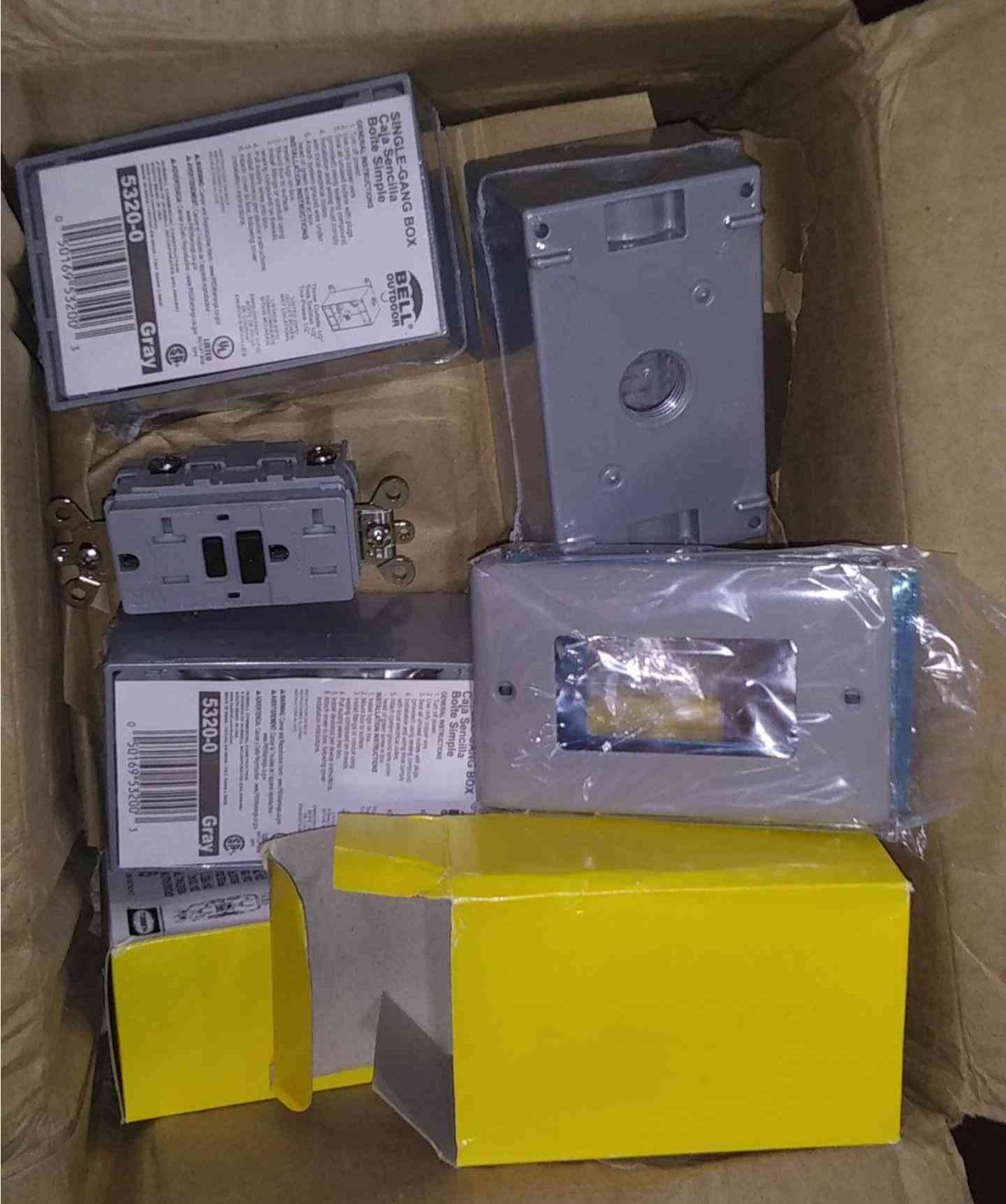 HUBBELL GFR5362SGGY WIRING DEVICE-KELLEMS 20A/125V INDL. TAMPER ST GFCI, GRAY